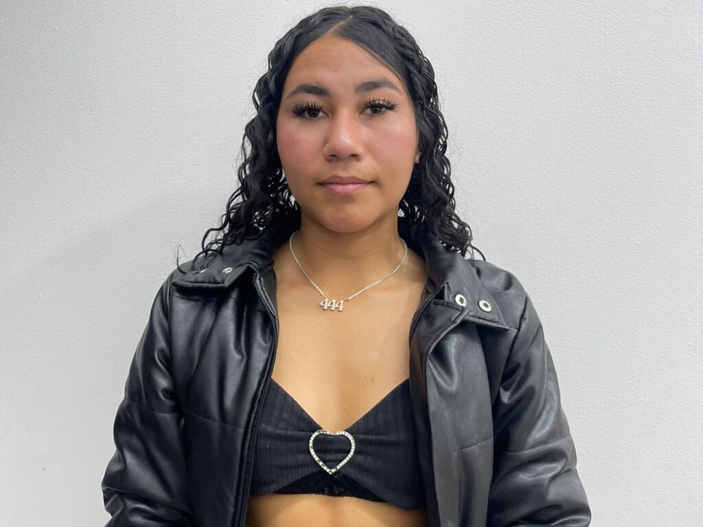 CamilaVelvet