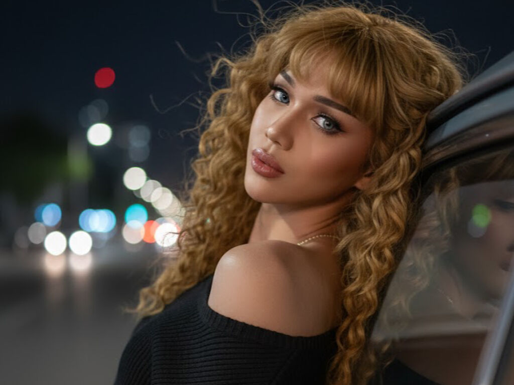 YzaraRoscoe
